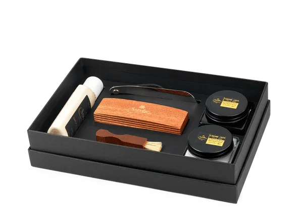 Saphir Medaille D'Or Esthete Shoe Kit image 0