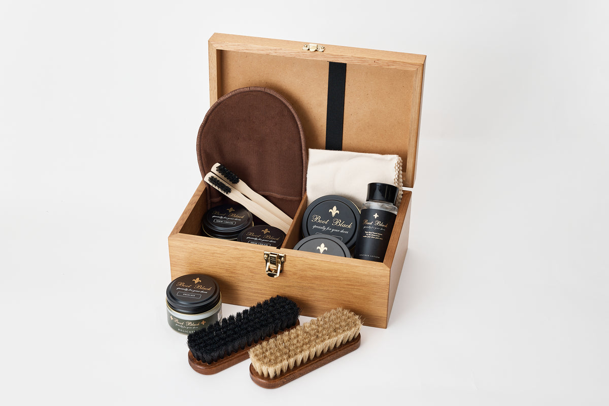 Boot Black Balalaika Shoe Care Gift Set on a white background