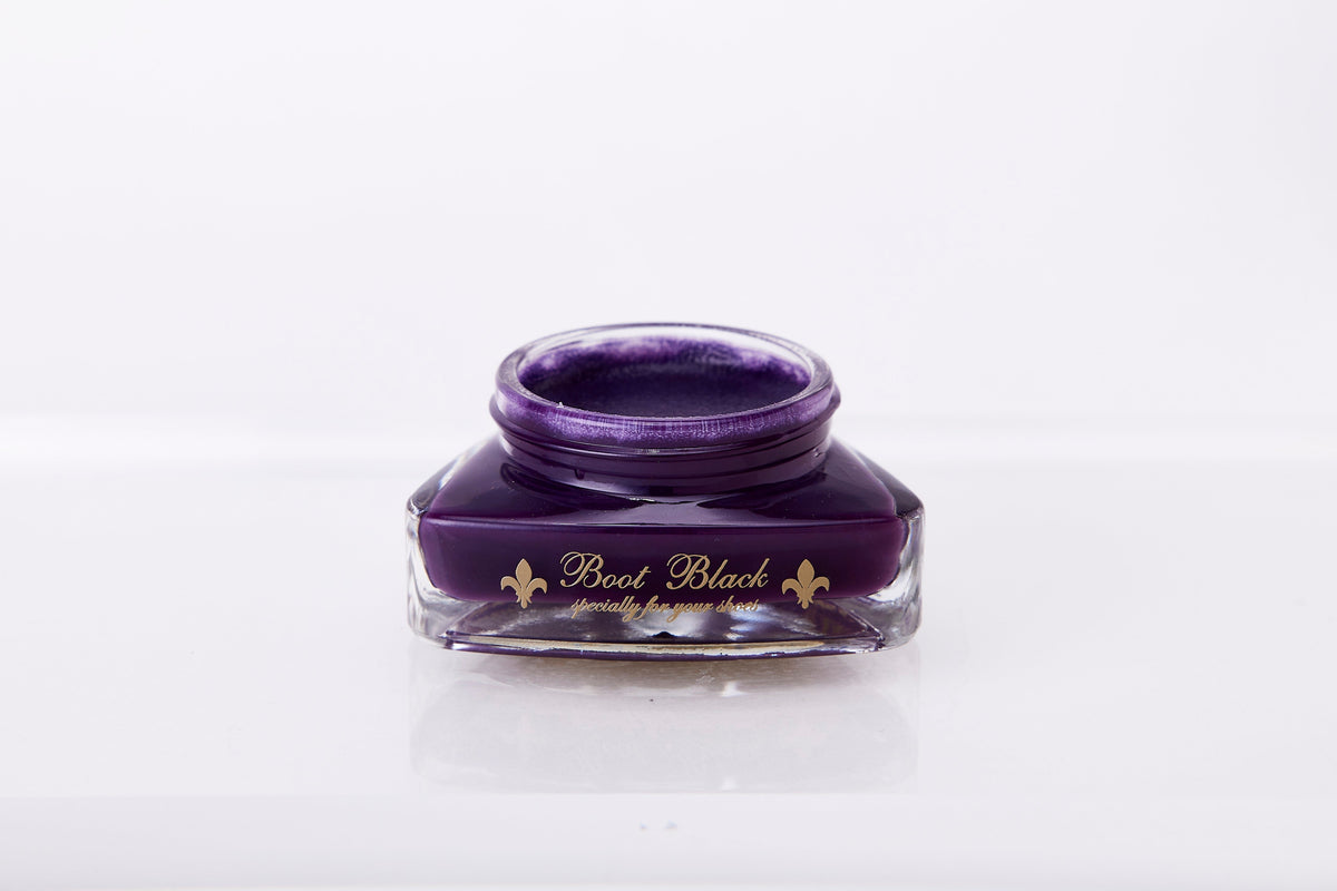 Boot Black Artist Palette — Azuki Bean, open jar