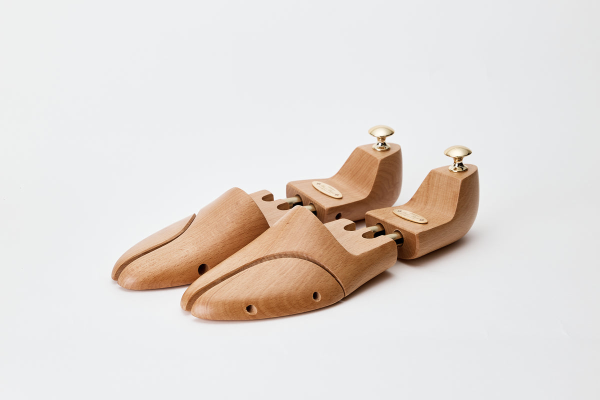 Boot Black No. 2062 beechwood shoe trees, complete pair