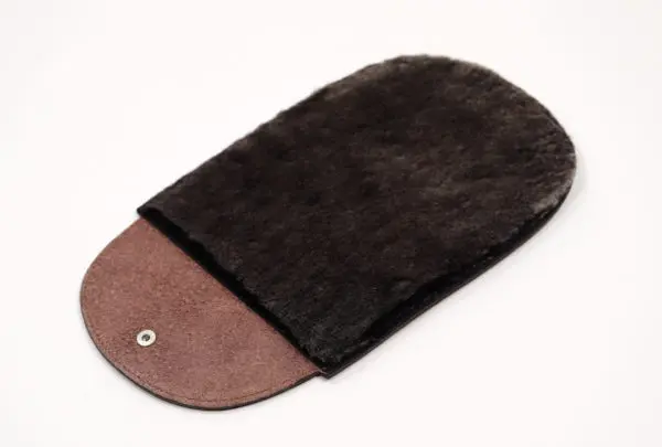 Saphir Médaille d'Or Shoe Polishing Glove