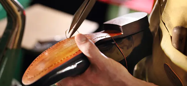 Handcrafted shoe stitching process